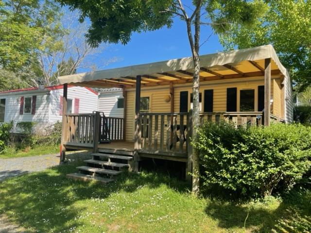 Camping Le Ruisseau Saint-André-de-Seignaux 外观 照片