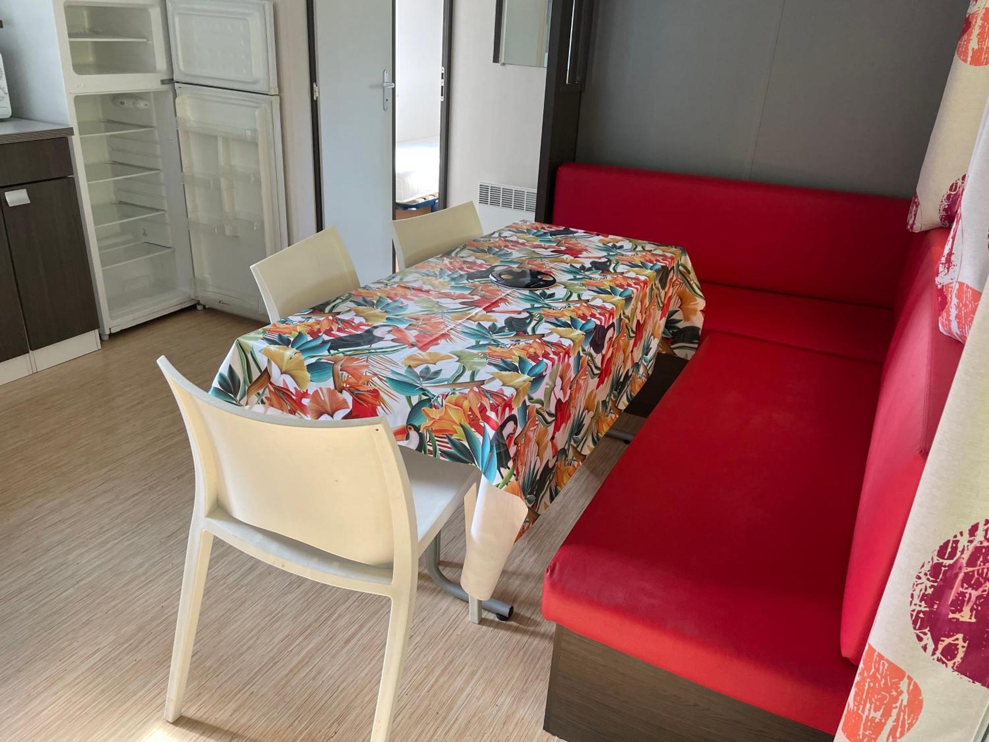 Camping Le Ruisseau Saint-André-de-Seignaux 外观 照片