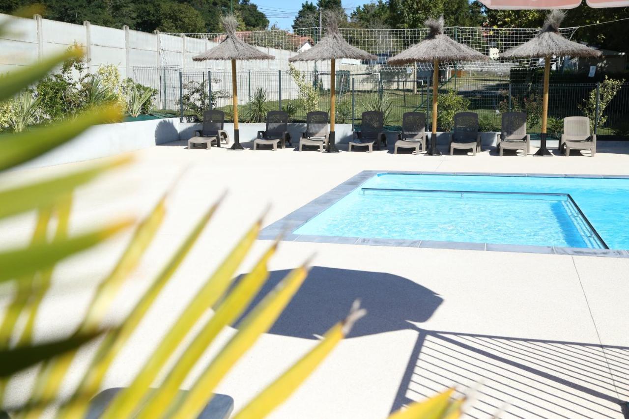 Camping Le Ruisseau Saint-André-de-Seignaux 外观 照片